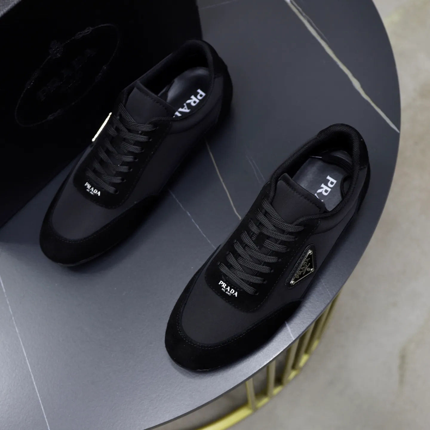 Men's shoes: 440💰🙅‍♂️🙅‍♂️🙅‍♂️ Brand: PRADA Standard code: 38–44 (45 can be customized) Level: Same as the official website Material: Original fabric Comfortable and breathable lining Lightweight and wear-resistant outsole Style category: Men's fashionable casual shoes and boots Running sneakers Distinguished luxury brand elements Top luxury Color: actual picture color